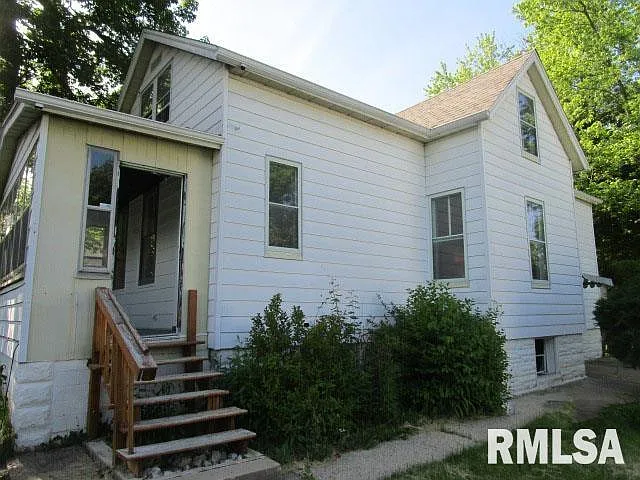 1005 E Nebraska Ave photo 1