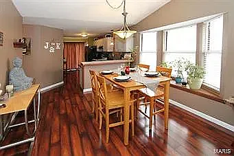 2 bed, 1.5 bath, 1138 sqft, $1,675 — Photo 4