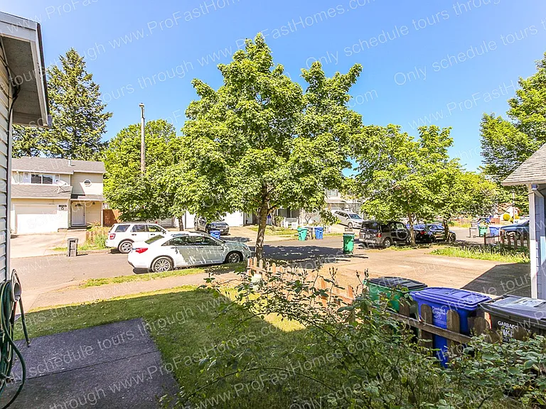 12530 SE Taggart St — Photo 3