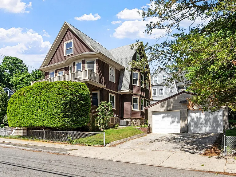 61 Warren St #2 — Photo 44
