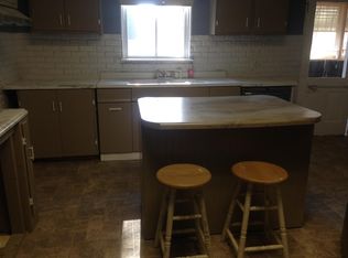 203 W Mulberry St, Carlinville, IL 62626