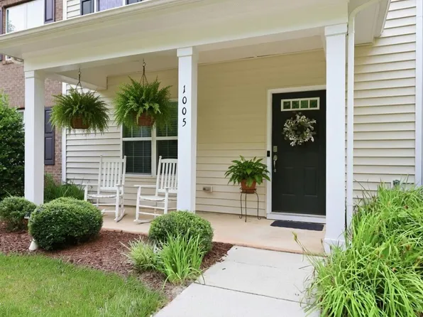 1005 Ileagnes Rd, Raleigh, NC 27603