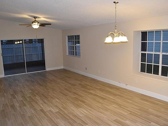 3rd image of 963 Malden Ct