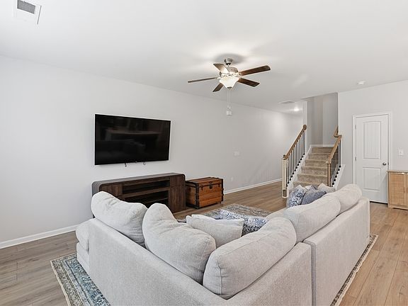 5th image of 3149 Raiden Cir