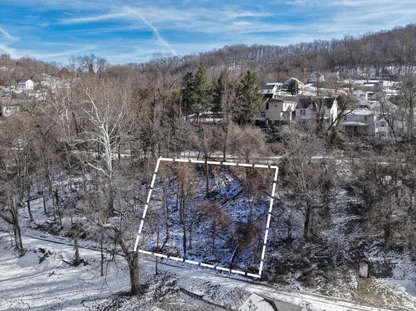 121 Cliff Street, Sistersville, WV 26175