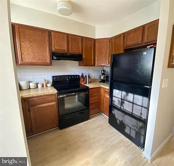1st image of 2509 S Walter Reed Dr #D
