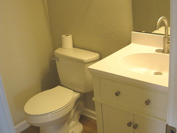 5th image of 12651 Republic Dr