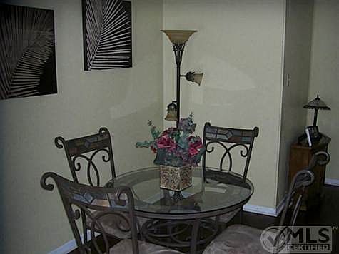 4th image of 2009 River Oaks Cir