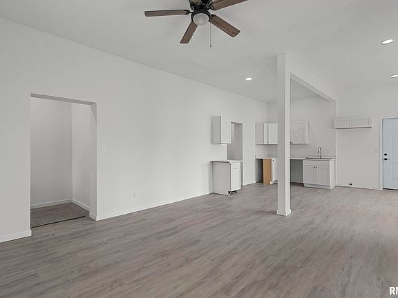 5th image of 910 S 2nd St