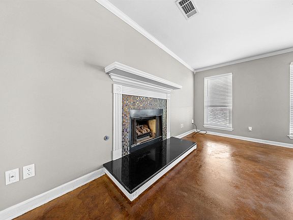 4th image of 1718 Eagle Point Way