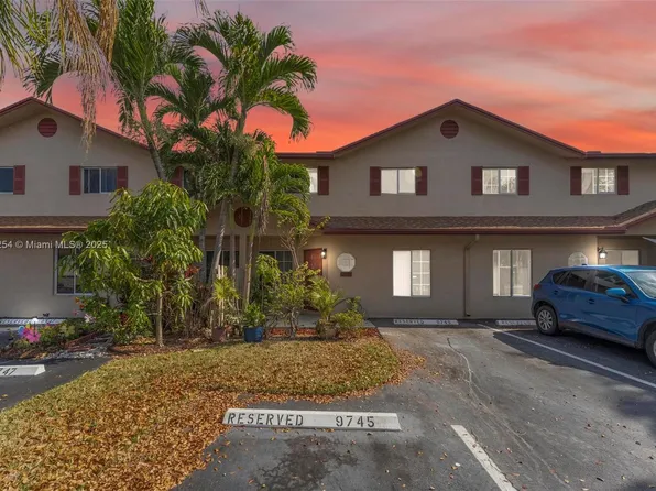 9745 NW 37th St, Sunrise, FL 33351