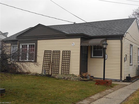 2nd image of 15018 Montrose Ave