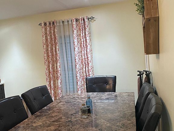 4th image of 11730 146th St
