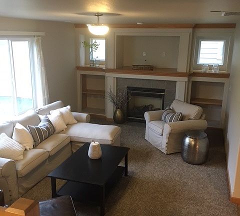 3rd image of 1706 E Vanetta Ave