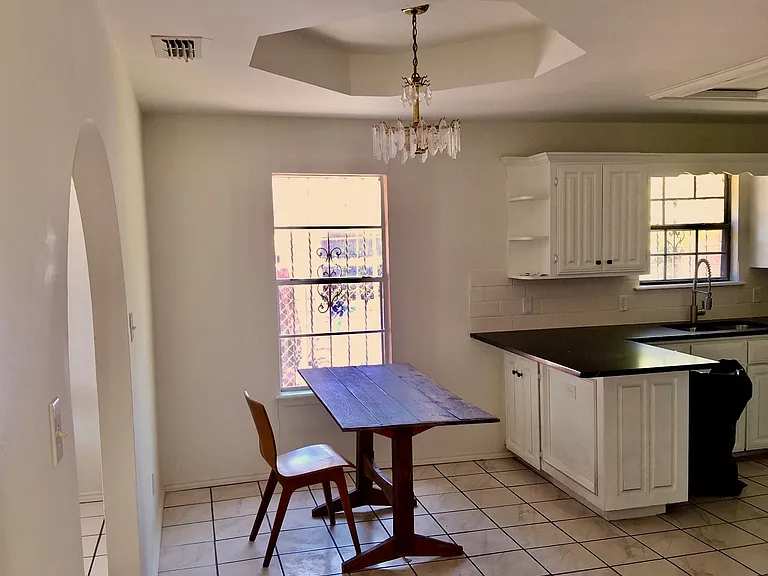 dining/kitchen