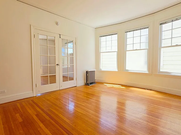 2800 Filbert St — Photo 11