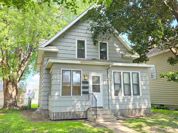 1094 Albemarle St, Saint Paul, MN 55117