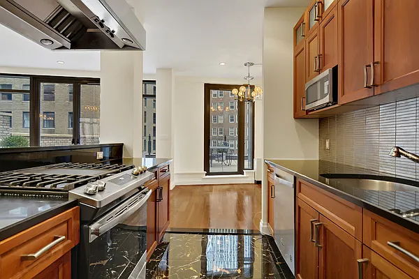Rented by Keller Williams NYC | media 29
