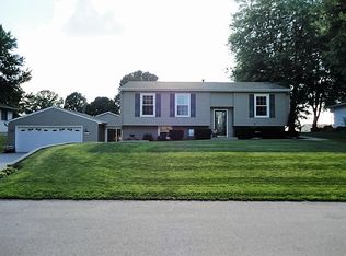 1520 8th St, Orion, IL