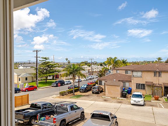 2nd image of 2104 Drescher St #1