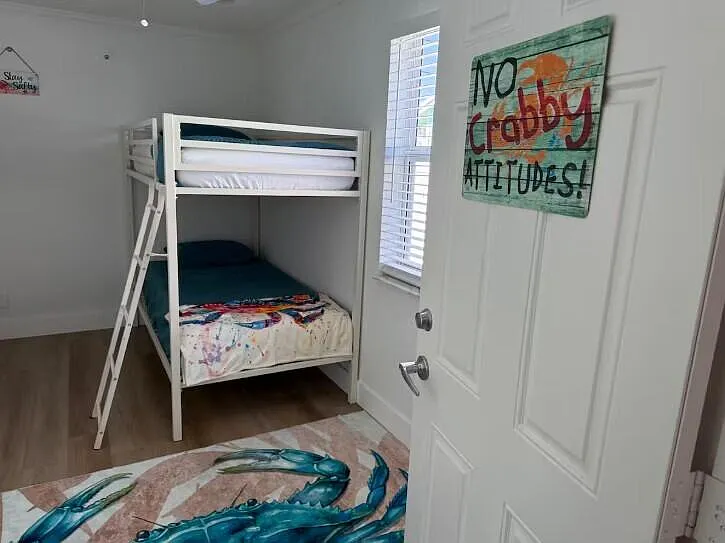516 E Whitney Dr — Photo 15