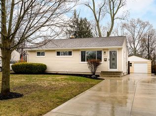 2413 Woodstock Rd, Columbus, OH 43221