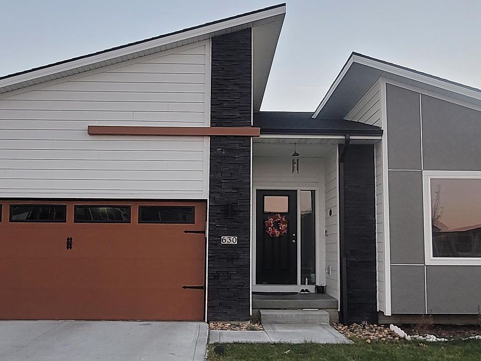 1st image of 630 Mesa Dr