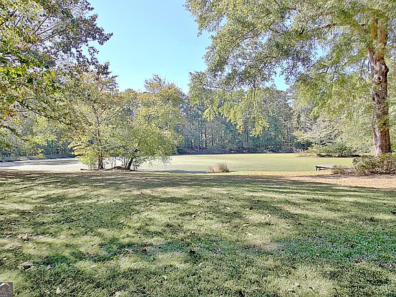 4th image of 145 Holly Hill Rd