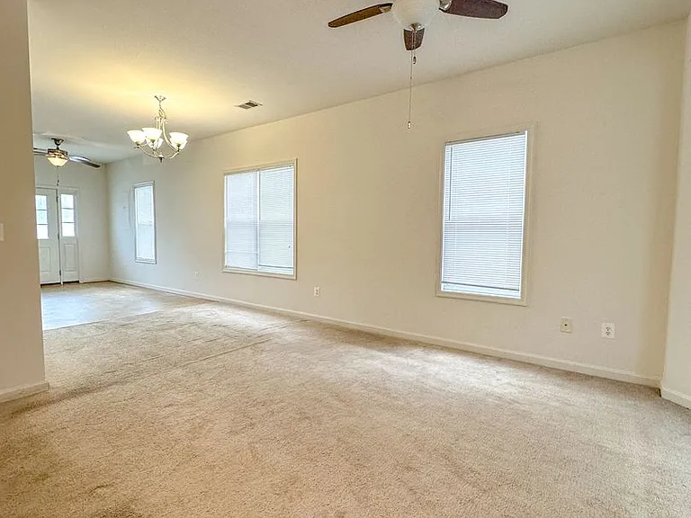 106A Villa Cir — Photo 6