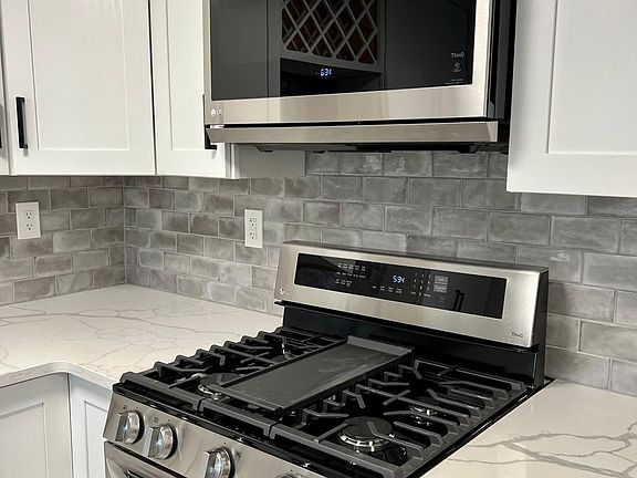 4th image of 11 Clarmore Dr APT 2A