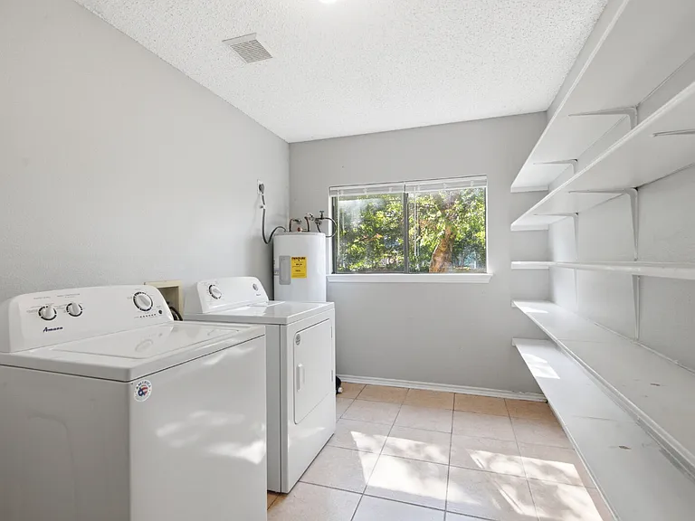 7900 Rosenberry Dr — Photo 13