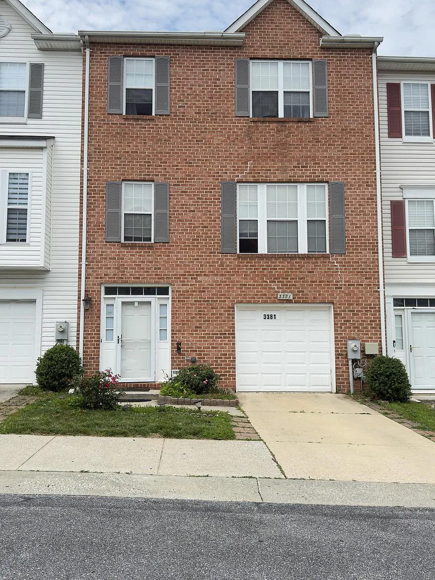 4 bed, 4.0 bath, 2264 sqft, $3,400 — Photo 1