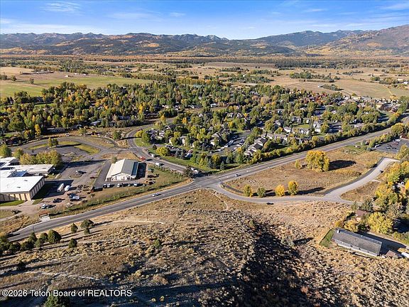 5th image of S Park Loop Rd
