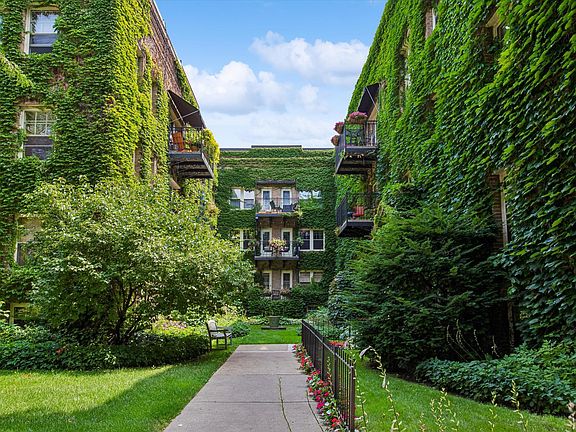 4th image of 2521 Humboldt Ave S APT 309