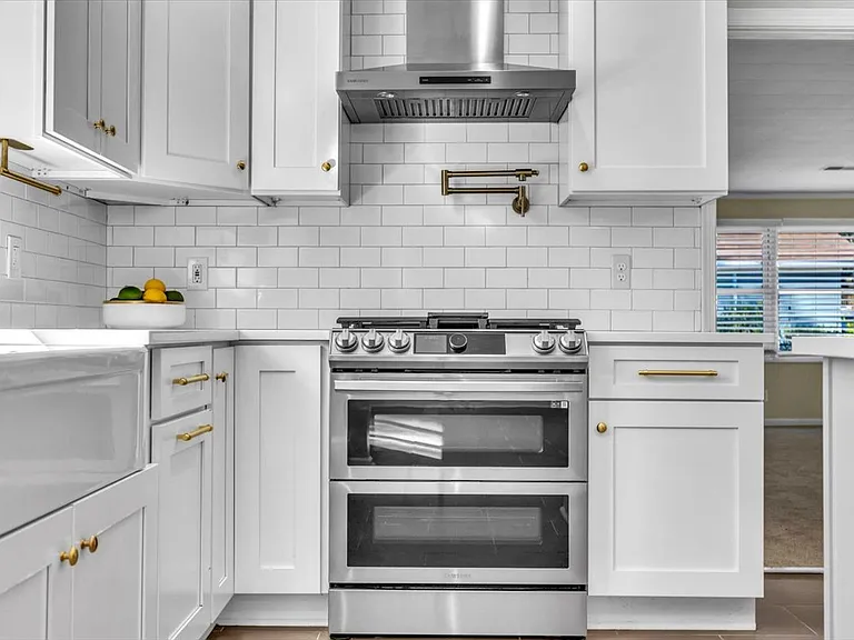 317 Kensington Dr — Photo 9