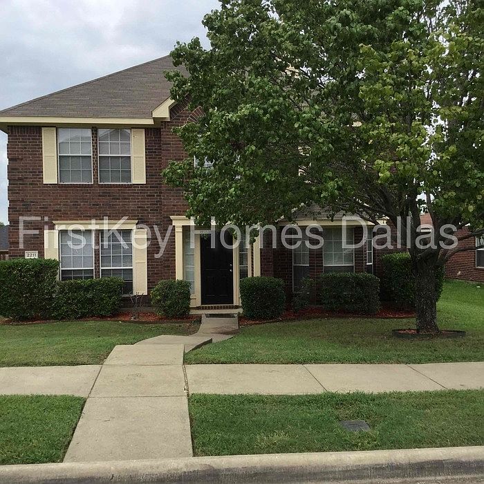 1st image of 2211 Elm Falls Pl