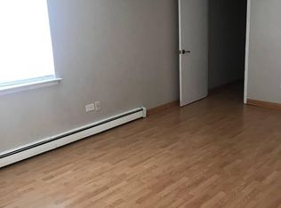 283 8th St #3A, Wheeling, IL 60090