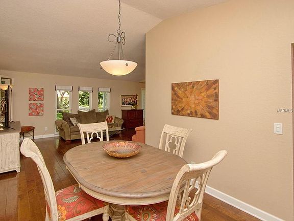 3rd image of 2503 Regal Oaks Ln