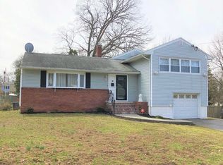 14 Miller Rd, Poughkeepsie, NY 12603