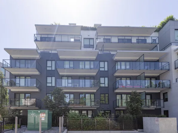 5168 Cambie St #403, Vancouver, BC V5Z 0K7