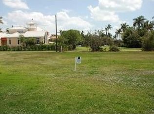 40 4th Ave S, Naples, FL 34102