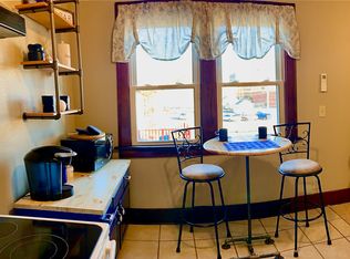 258 Bluff St #5, Dubuque, IA 52001