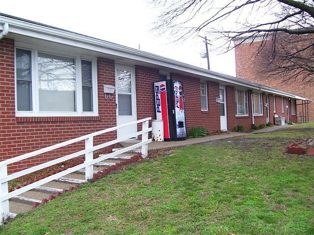 1st image of 211 E McPherson St APT 4