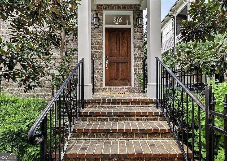 1st image of 316 Brownstones Cir NE