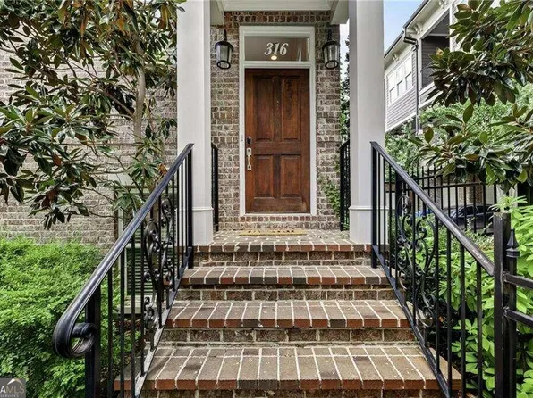 316 Brownstones Cir NE, Atlanta, GA 30312