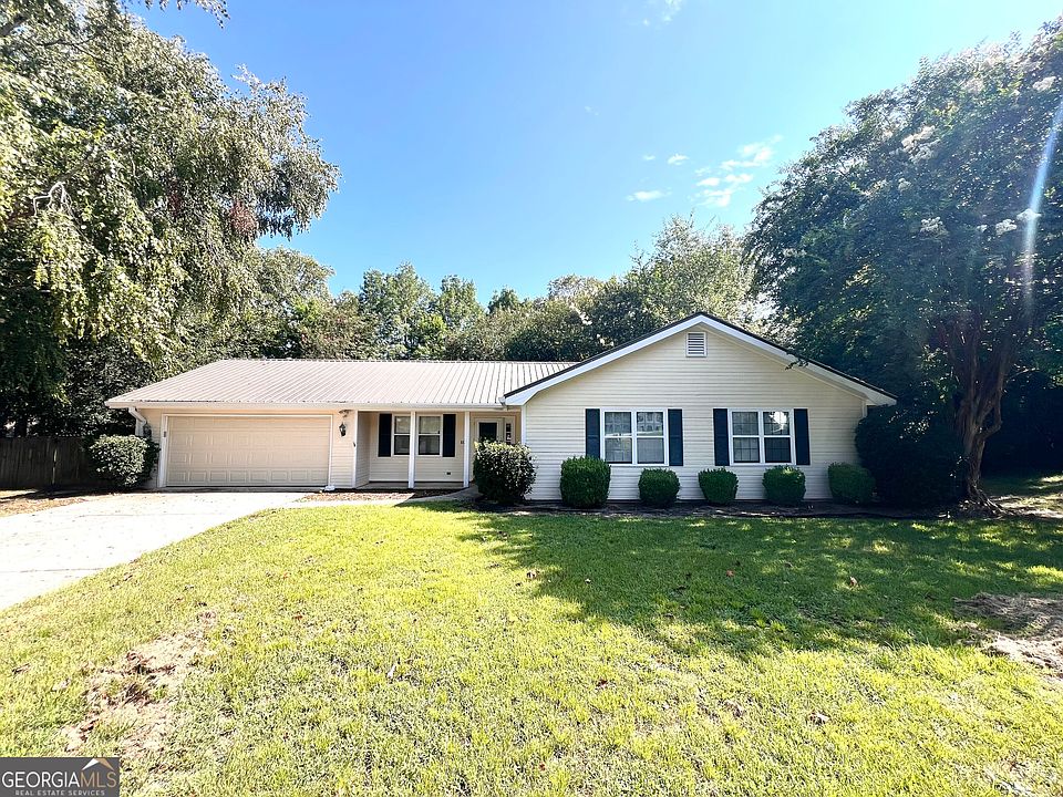 1st image of 105 Whisper Ct