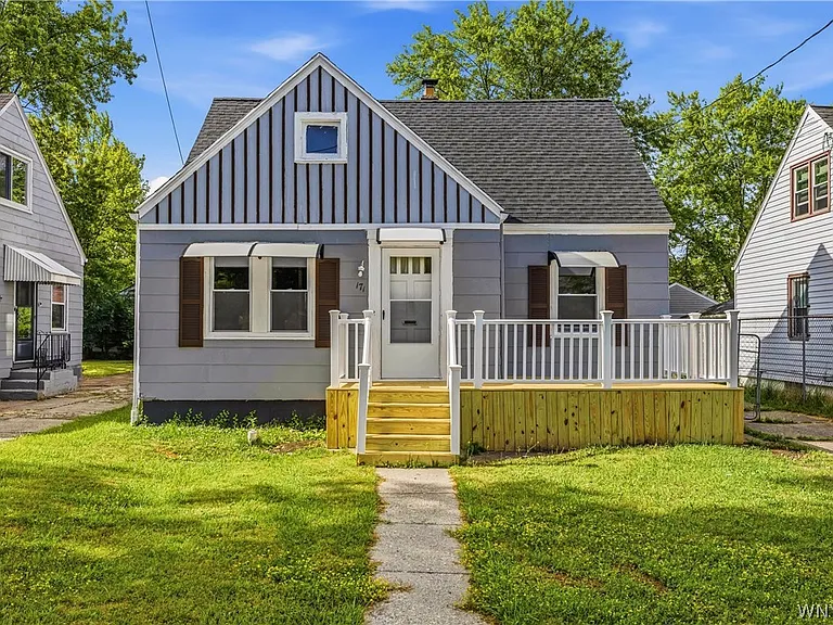 171 Weston Ave — Photo 2