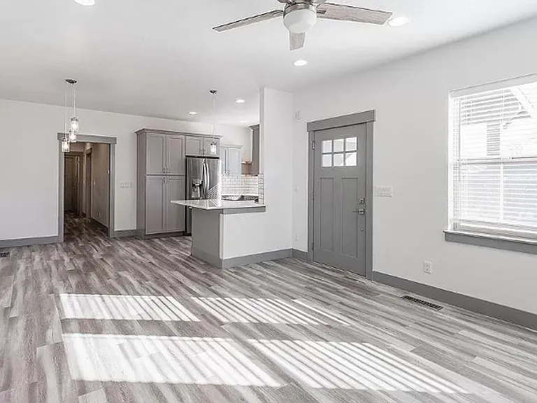 646 S Tylee Way — Photo 9