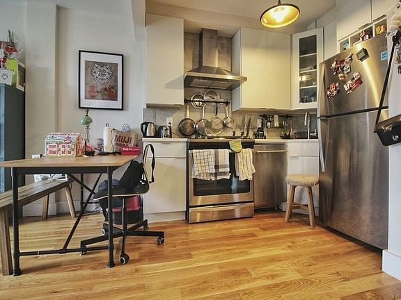 3rd image of 92 Howard Ave #3R