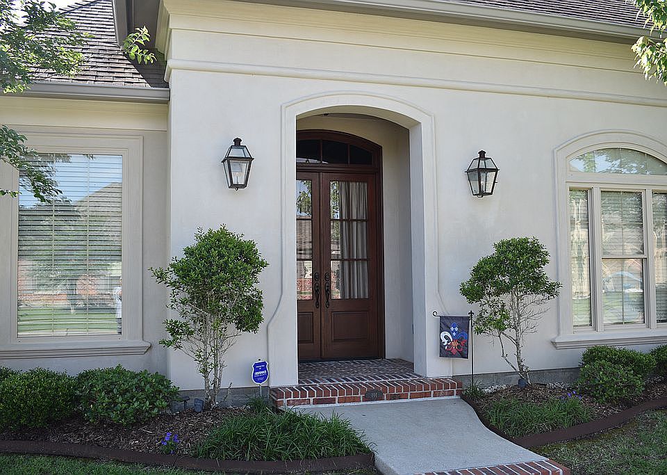 101 Fernridge Drive